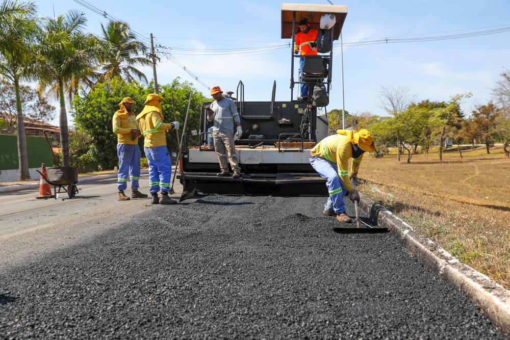 Com investimento de R$ 2,2 milhões, GDF inicia nova etapa de recuperação do asfalto no Lago Norte